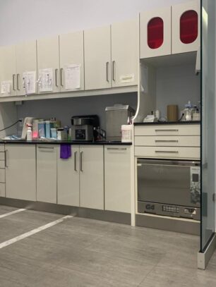 Royal West Dentistry diagnosis room