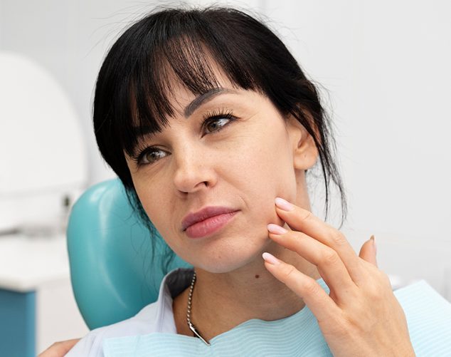 How to Handle Common Dental Emergencies Before Going to a Dentist